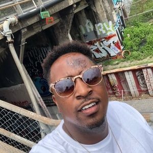 Meet your Posher, Johnnie